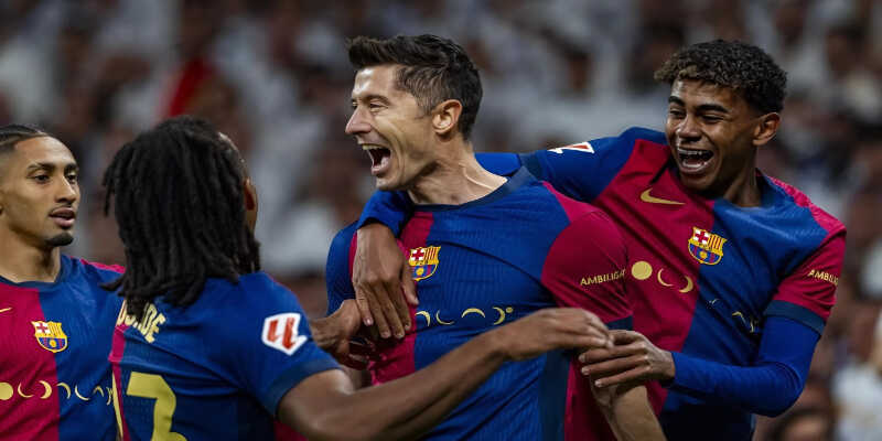 Cuộc đua La Liga hấp dẫn với Barcelona đang dẫn đầu